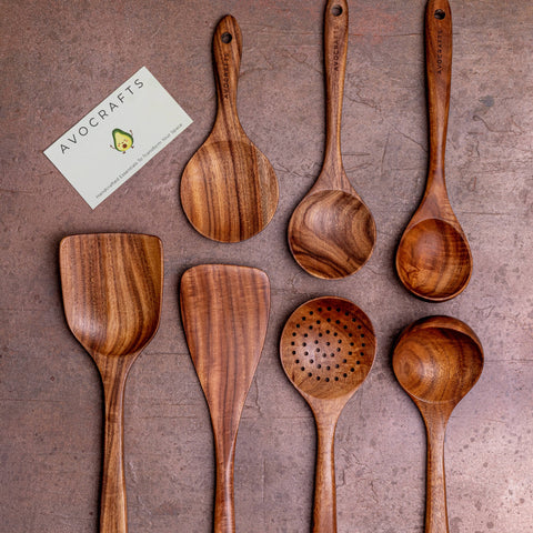 Avocrafts 7 Piece Wooden Kitchen Utensils: Yes Add Holder!